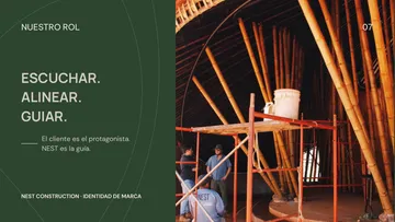 Página "Nuestro rol: escuchar, alinear, guiar" de la guía de marca de una constructora